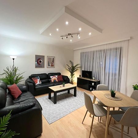 Charming 2 Bedroom Apartment Skopje Bagian luar foto