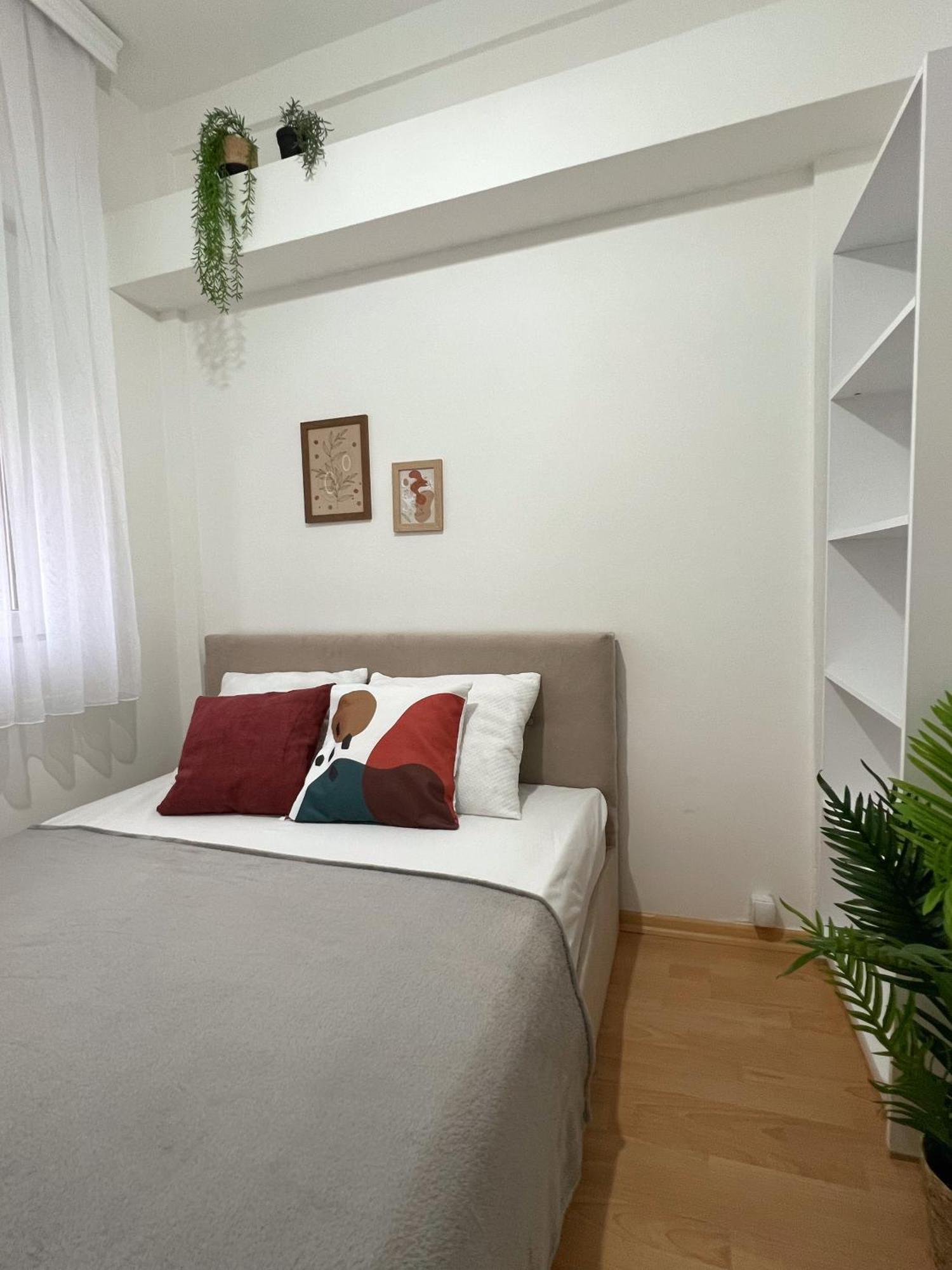 Charming 2 Bedroom Apartment Skopje Bagian luar foto